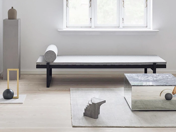 THE MINIMAL DAYBED FRA KRISTINA DAM