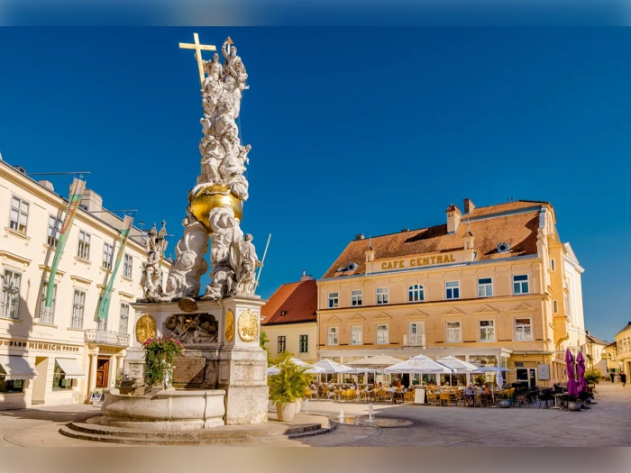 Slotsferie i kurbyen Baden bei Wien - 4-dags ferie på renæssanceslot med wellness og halvpension