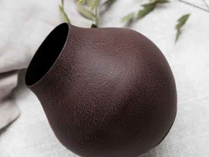 2 stk. Kojo vaser i bourgogne/brun fra House Doctor