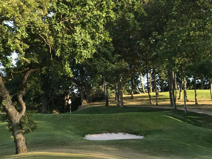 2 greenfees til 18 huller hos Korsør Golfklub