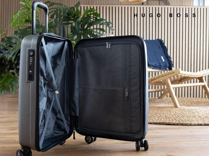 Byd på en Hugo Boss Gleam Trolley på Odendo