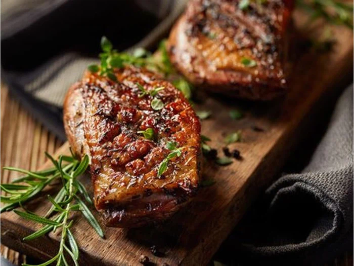 Ophold m/3-retter & vin på Hotel Juelsminde Strand