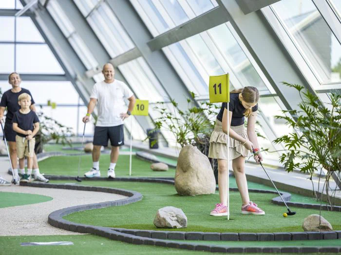 Landal Seawest: 4-dags ferie for 4-6 personer - Tropisk badeland, legeland og meget mere sjov!