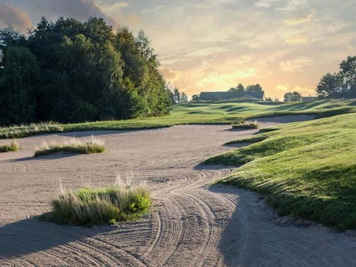 Golfophold med en overnatning til Langesø slot for op til 8 personer i naturskønne omgivelser