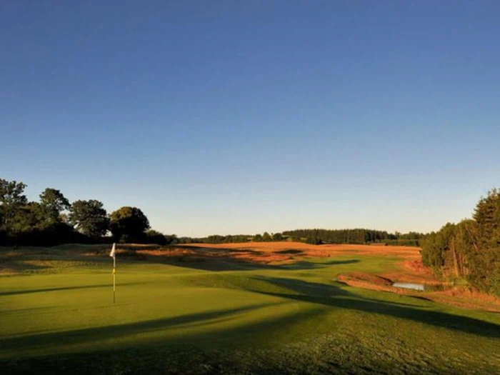 Golfophold med en overnatning til Langesø slot for op til 8 personer i naturskønne omgivelser