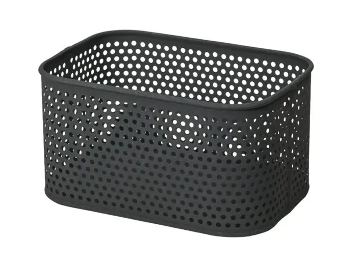 En sort, rektangulær opbevaringskurv med afrundede hjørner og et perforeret design med huller på alle sider.