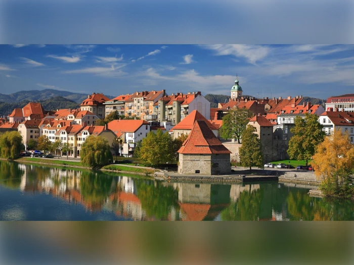 Miniferie i Chocolate Village Slovenia - Unikke oplevelser og flodudsigt på Luksus resort