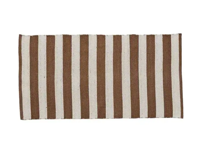 Lene Bjerre, Strivie, Vendbart, Gulvtæppe, Gyldenbrun, råhvid, Genanvendt plastik, L:140 x B:70 cm