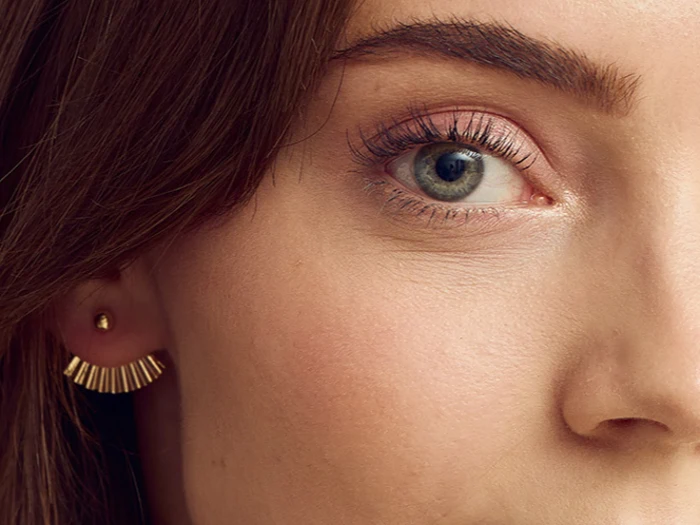 GRUNDLED, Luna, Øreringe, Forgyldt, 18 karat forgyldt messing, Vifte: B:20 x H:18 mm