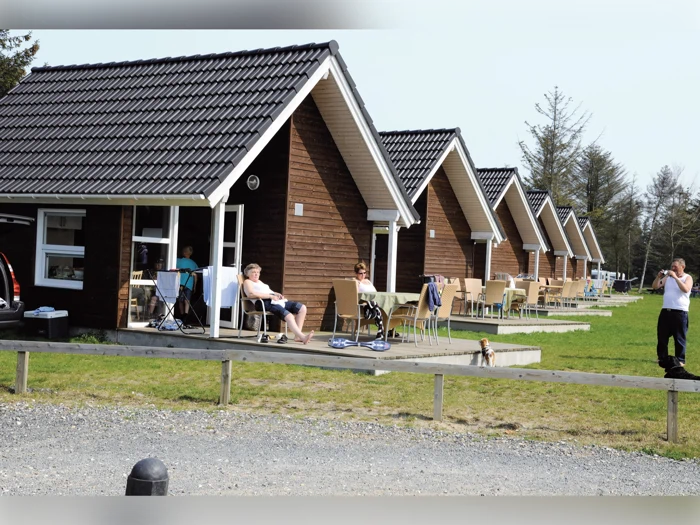 Ferie i Løkkenhytte - tæt på Vesterhavet hos Løkken Klit Camping - op til 6 personer