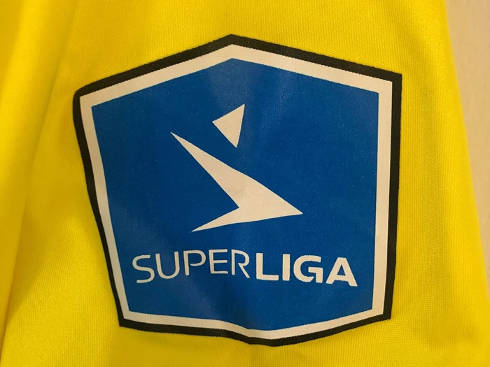 Match worn Röcker-hjemmebanetrøje - Sæson 18/19 (XL)