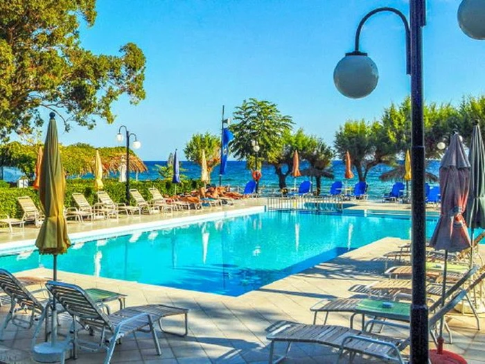 1 uges ferie til Argassi, Zakynthos, inkl. morgenmad, med Bravo Tours (Afrejse 4/9 fra Billund)