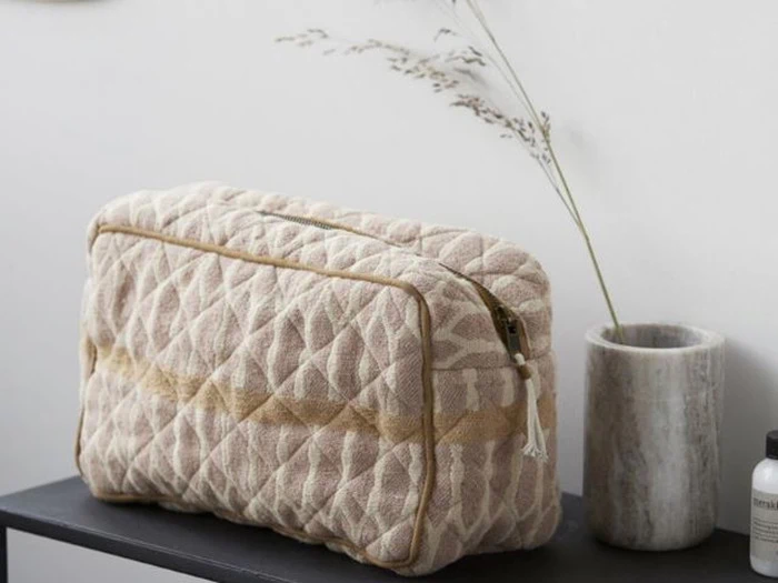 Toiletttaske og makeup taske med 2 bakker fra Meraki