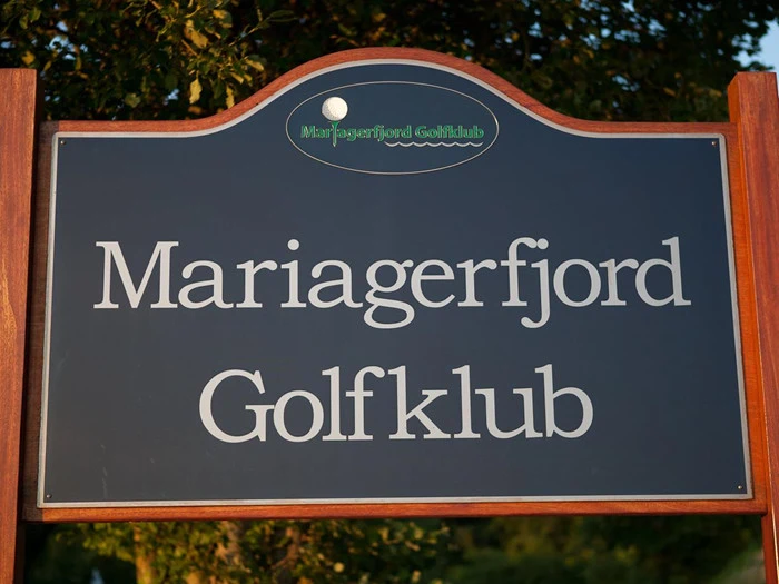 Pay & play inkl. Lån af udstyr, med frokost for 4  personer hos mariagerfjord golfklub