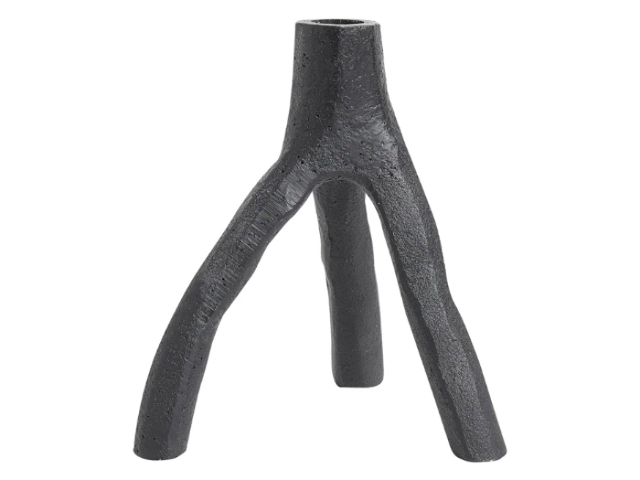 Sort, struktureret, trebenet skulpturelt objekt, der står oprejst og ligner en Y-form eller en forgrenet struktur.