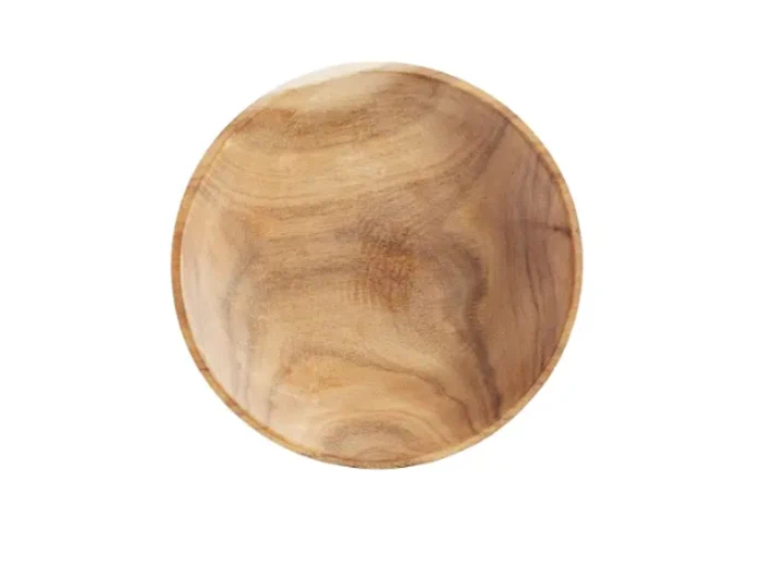 En rund, lavvandet træskål med en glat, poleret overflade og synlige naturlige træårer, set ovenfra på en hvid baggrund.