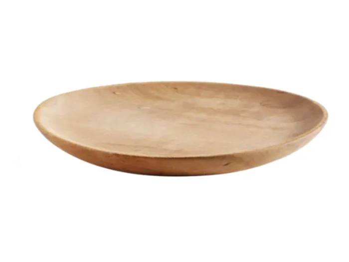 En træplade på en hvid baggrund.