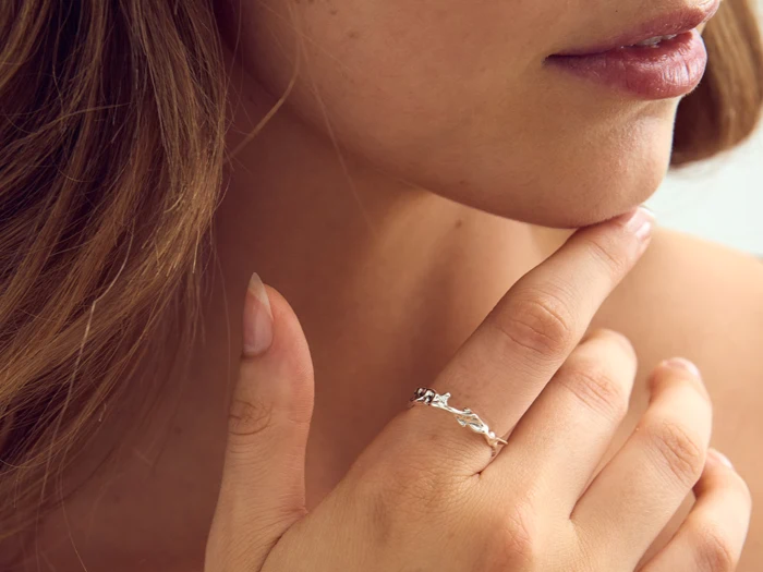 GRUNDLED, Noelle, Ring, Sølvbelagt, Sterling sølvbelagt messing, Justerbar