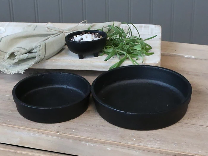 Chic Antique, fad, Nolay, støbejern, H: 3,4 cm Ø: 13,8 cm I:  30 cl