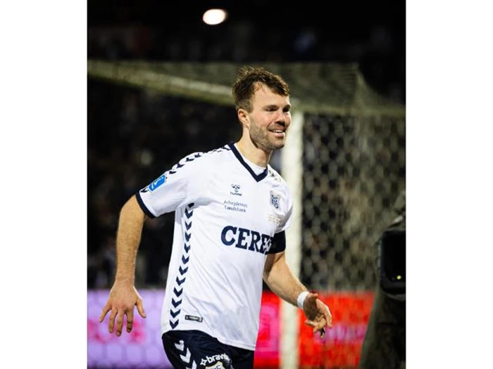 #10 Patrick Mortensen - Matchworn spillertrøje AGF-Viborg FF (12. november 2023)