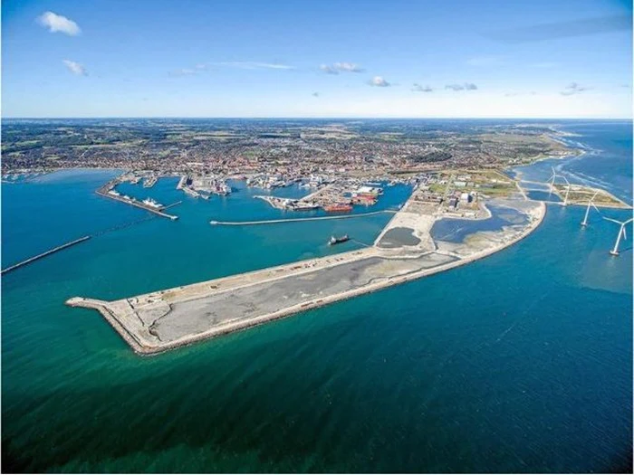 Overnatning for 2 i luksusværelse hos Hotel Frederikshavn