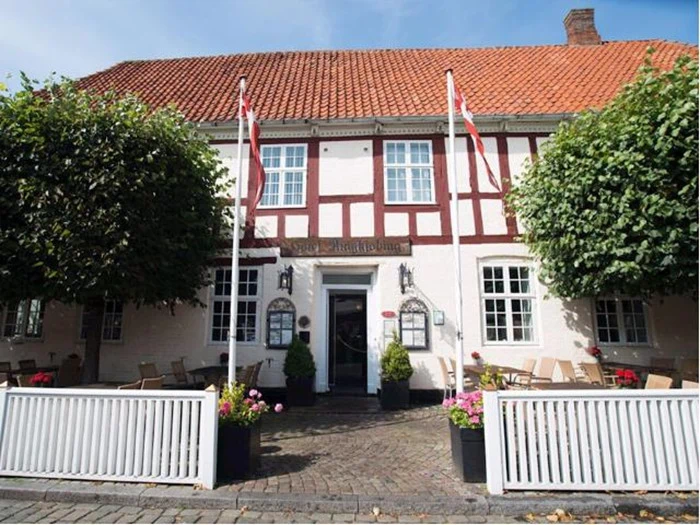 Lynauktion - 3-dages ophold for 2 personer på Hotel Ringkøbing