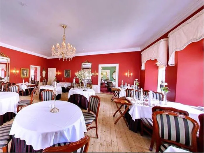 Slotsophold for 2 personer på Store Restrup Slotshotel 