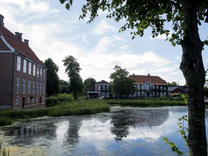 Overnatning for 2 på Gram Slotskro