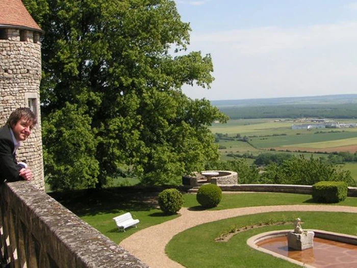 Slotsophold for 2 personer i slotssuite på Hattonchâtel Château i Frankrig 