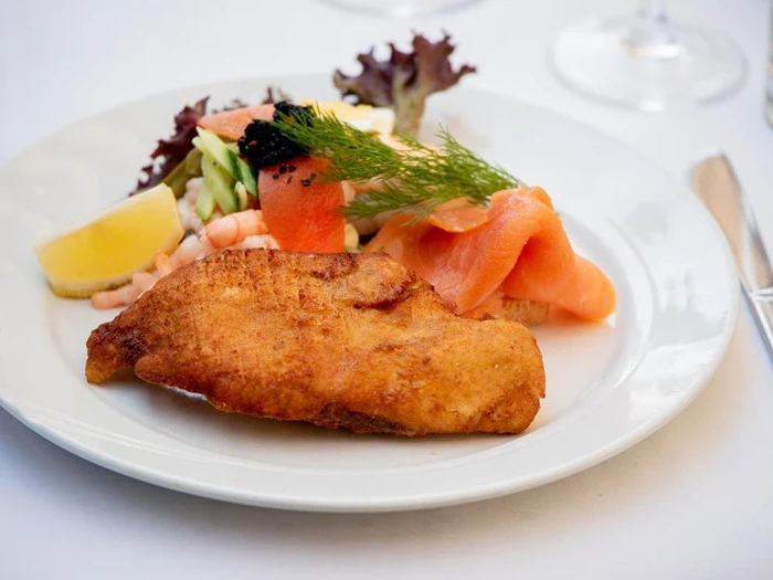 Ophold m/Vinmenu & 4-retters menu på Bogense Hotel 