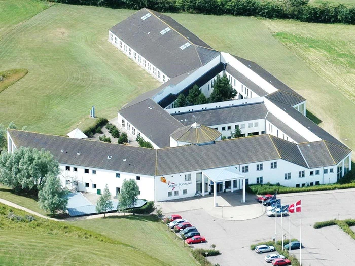 Weekendophold med dans og live musik på Løgstør Parkhotel for 2 personer