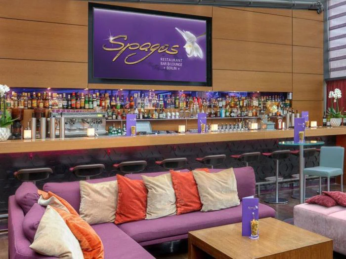 Miniferie i Berlin på 4-stjernet superior hotel - Førsteklasses beliggenhed ved Alexanderplatz