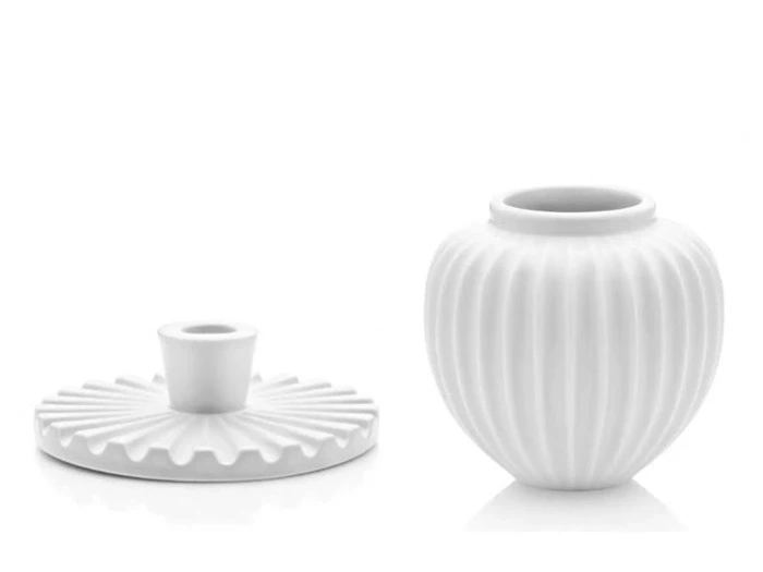 2 stk. Schollert vaser og 2 stk. lysestage fra Lucie Kaas - hvid