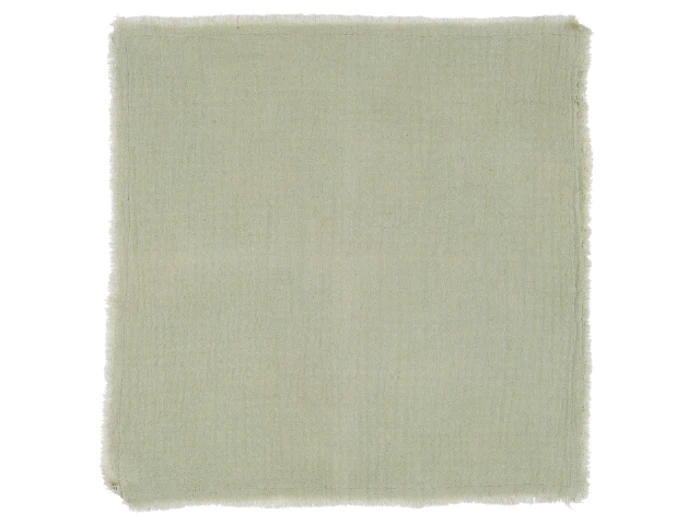 Et firkantet stykke lysegrønt, let struktureret stof med flossede kanter, fotograferet mod en hvid baggrund.