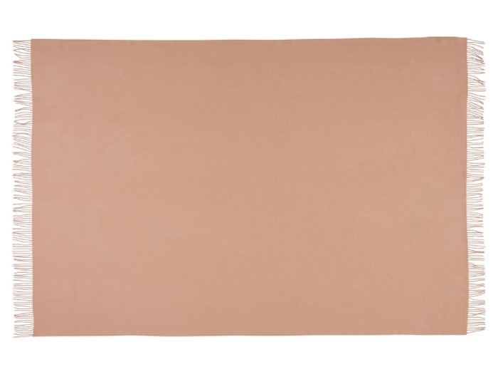 Et rektangulært lysebrunt tæppe med korte frynser på venstre og højre kant, vist fladt mod en hvid baggrund.