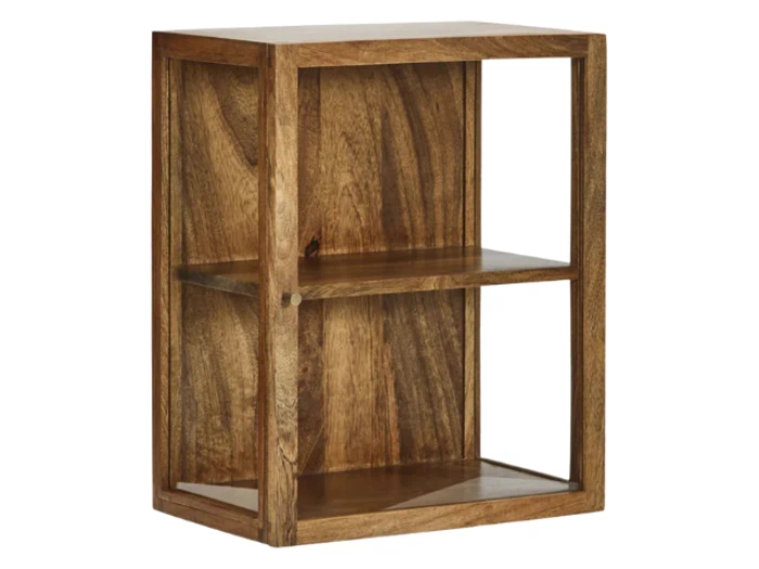 To rektangulære tæpper, hver med skiftevis brune og beige lodrette striber, er placeret oven på hinanden på en hvid baggrund.