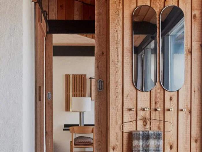 Renga oval spejl fra OYOY - Antracit