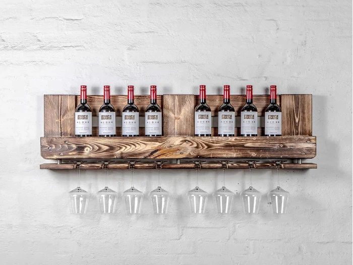 Stor vinhylde brændt + gavekort a 250,- fra Rustiq Furniture