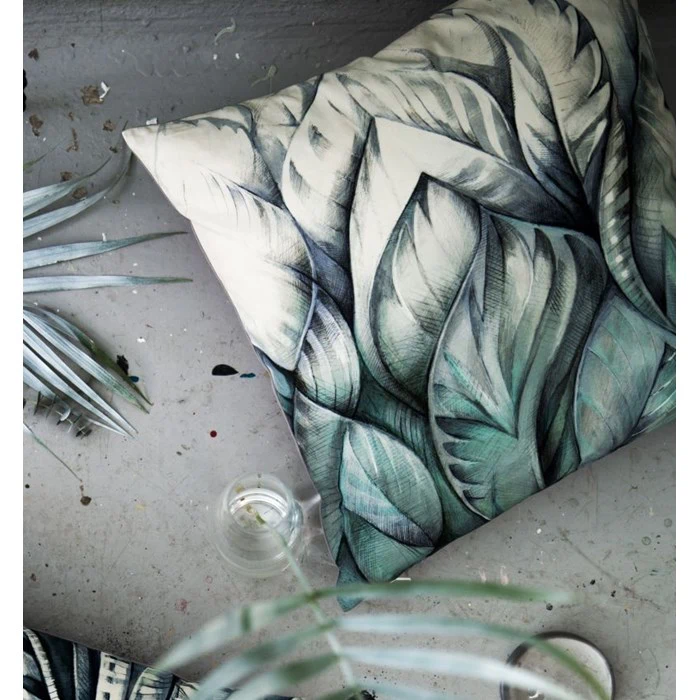 GREEN LEAVES PILLOW 50X50 CM fra Sofie Børsting