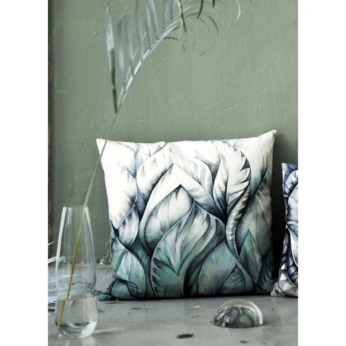 GREEN LEAVES PILLOW 50X50 CM fra Sofie Børsting
