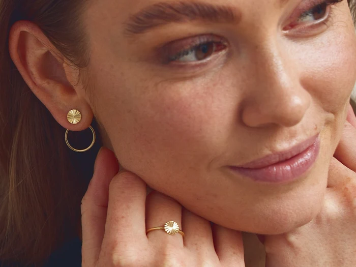 GRUNDLED, Scarlett, Ring, Forgyldt, 18 karat forgyldt messing, Justerbar