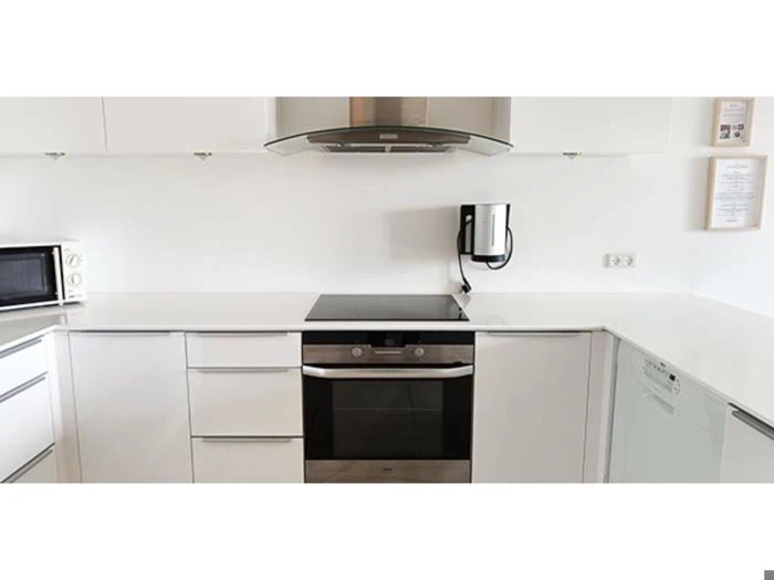 3. maj - 17. maj 2026: Ferie i Ballen Strandpark med morgenbuffet på Ballen Badehotel (4 personer)