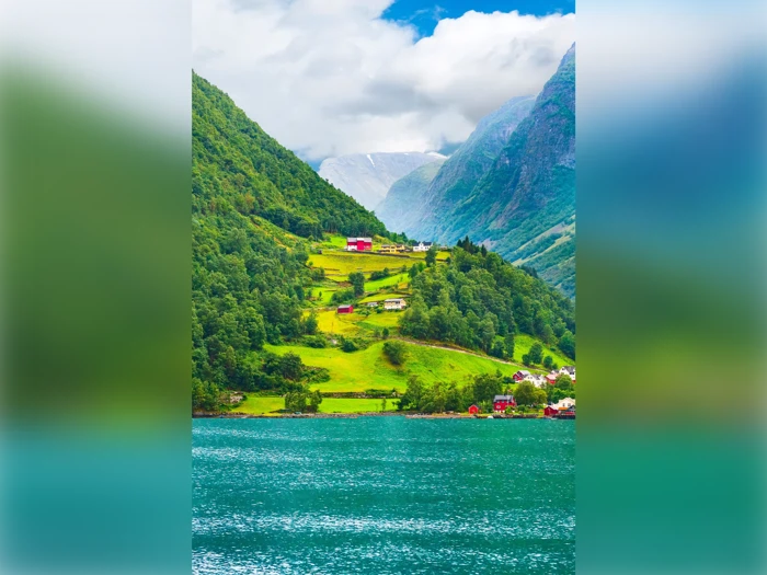 Last minute: Krydstogt for 2 med helpension til Norske Fjorde (30. maj - 06. juni 2026)