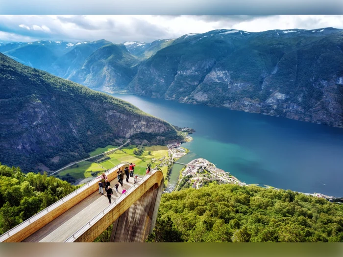 Last minute: Krydstogt for 2 med helpension til Norske Fjorde (23. maj - 30. maj 2026)