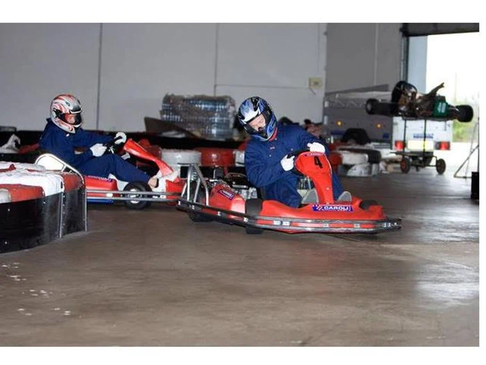 Kør Gokart hos Skive Gokart