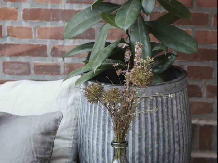 Skjulersæt a 2 m/riller i metal fra Ib Laursen