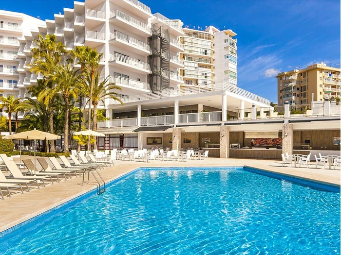 1 uges all Inclusive ferie hos Hotel Globales Palma Nova på Mallorca med Bravo Tours