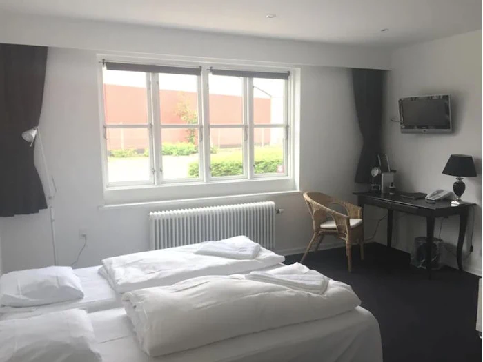 Ophold for 2 på Marcussens Hotel i den Idylliske havneby, Assens 