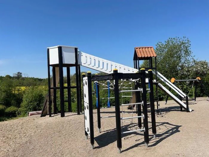 Miniferie for familien på Løgballe Camping - mobilehome til 6 personer minigolf og opvarmet pool