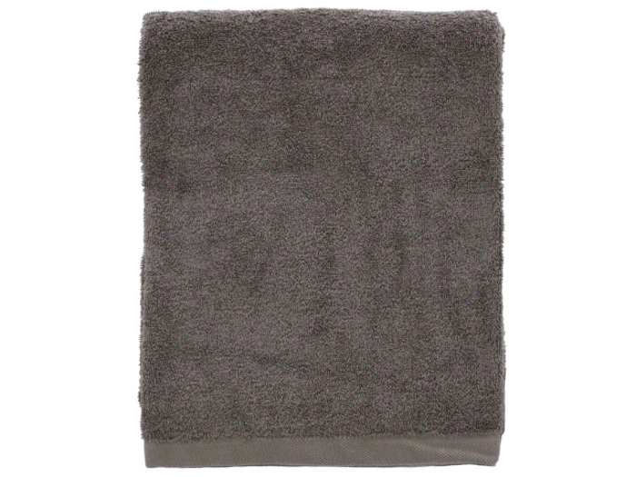 Et foldet mørkegråt badehåndklæde med en struktureret, blød overflade og en enkel kant langs den nederste kant.